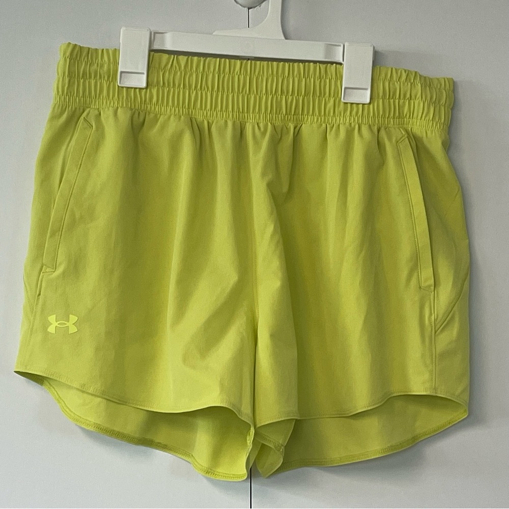 Women’s Under Armour Yellow Green Running Athletic Shorts. Size Large.
